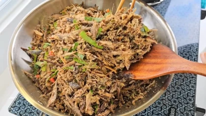Bún Cá Nục Giã Tỏi Ớt – Bữa Sáng Cay Cay Đậm Vị